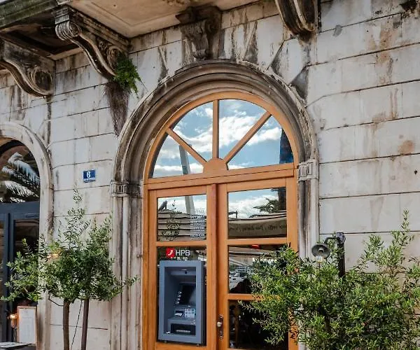 Luxury Mareta Couette-café 4*