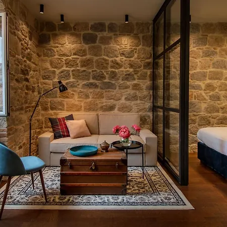 Luxury Mareta Bed & Breakfast