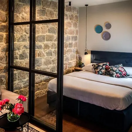 Luxury Mareta Bed & Breakfast